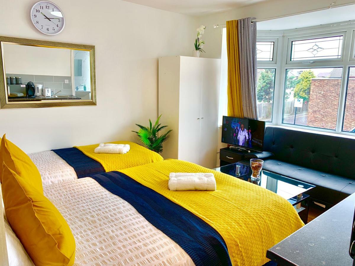 London Studio Apartments, Private Bathrooms And Parking Ilford Exterior foto