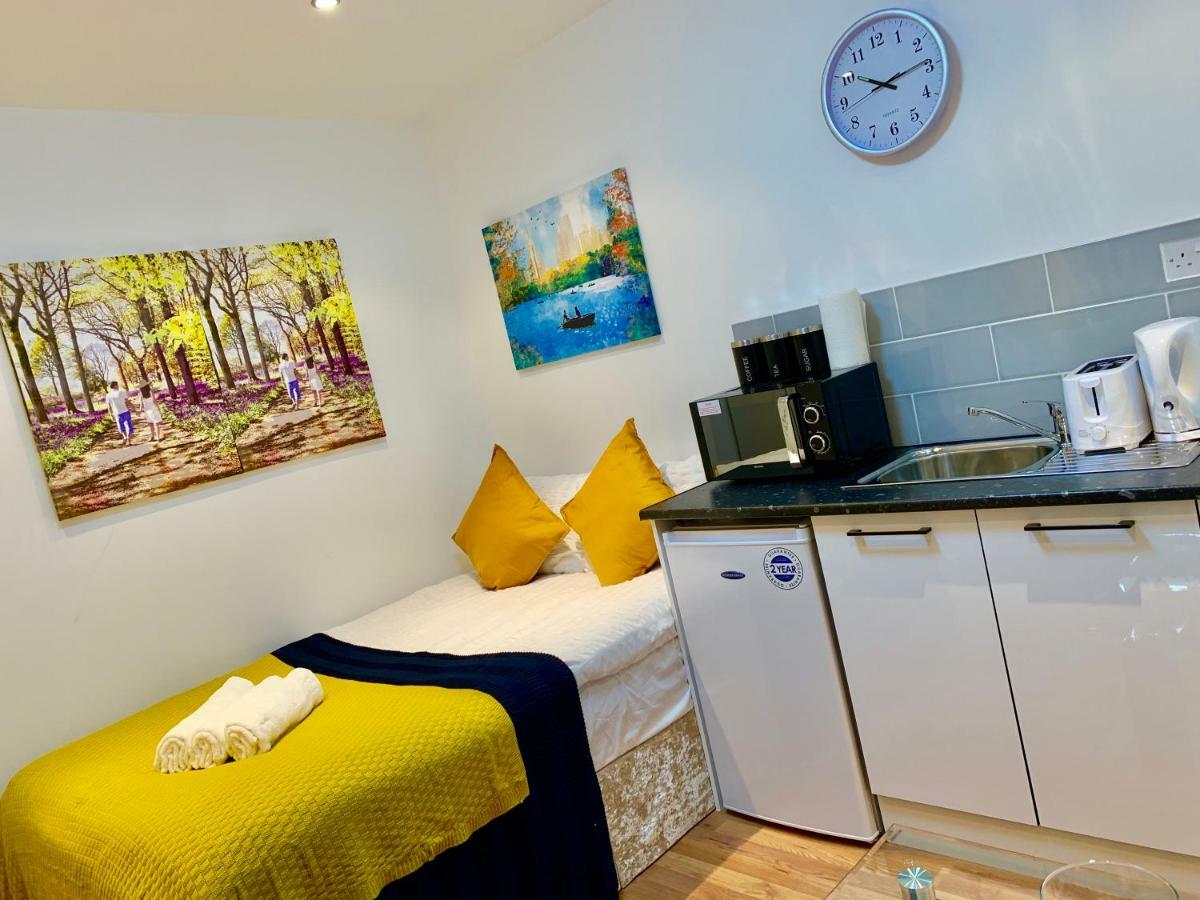 London Studio Apartments, Private Bathrooms And Parking Ilford Exterior foto